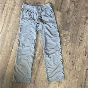 The North Face roll up pant, 100%nylon, size 2